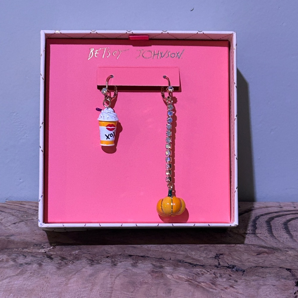 BETSEY JOHNSON Pumpkin Spice Latte Mismatched Statement Earrings NWTS